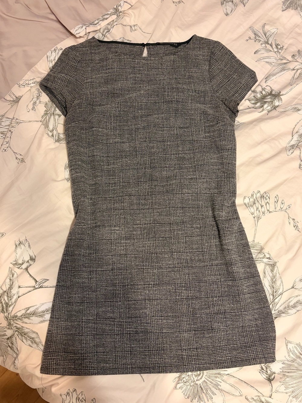 Zara tweed Grey Plaid Cap-Sleeve Sheath shift Dress size XS